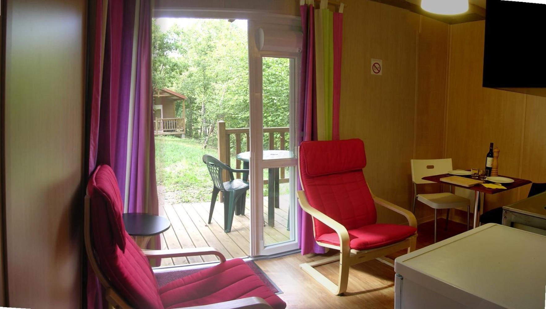 La Clairiere - Ecolieu De Vacances Lamothe-Fenelon Room photo